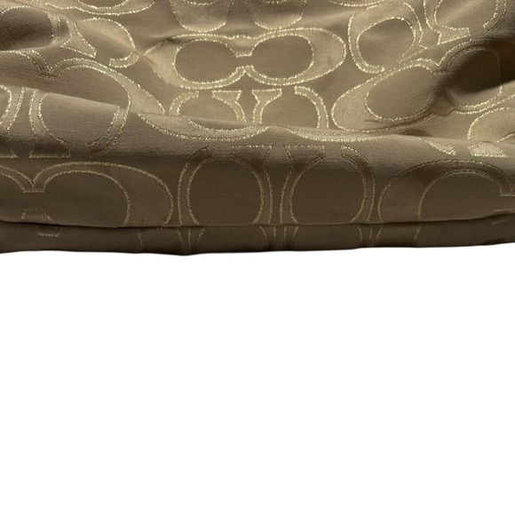 Coach Poppy Signature Jacquard Tote with Gold Hardware - Picture 4 of 6